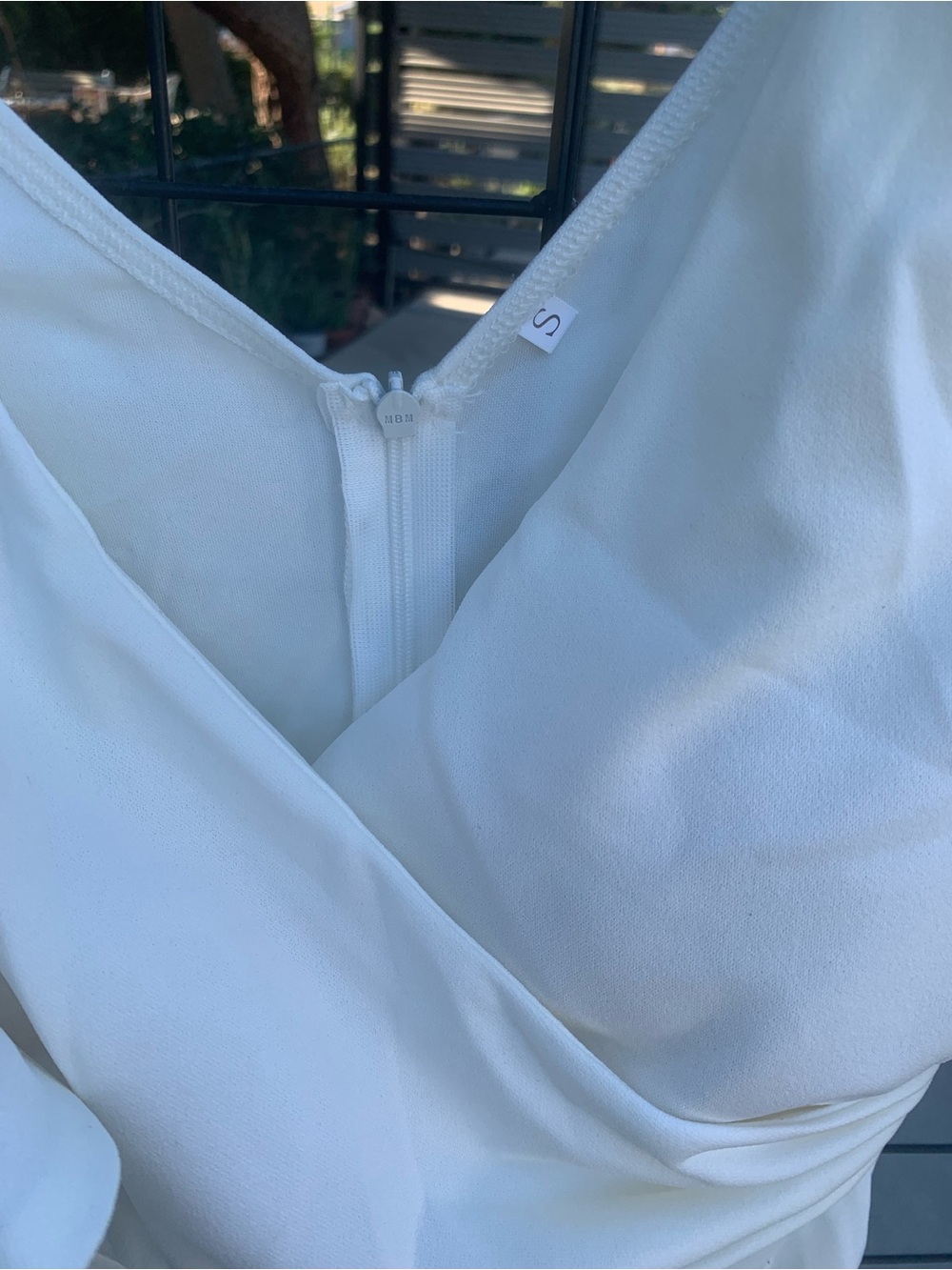 NWOT Elegant White Ruffle-Sleeve Women's Dress - Picture 4 of 11